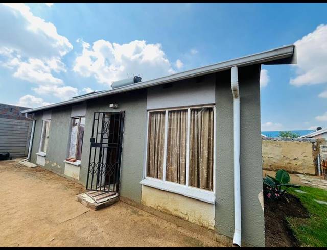 2 BEDROOM HOUSE FOR SALE IN WINDMILL PARK